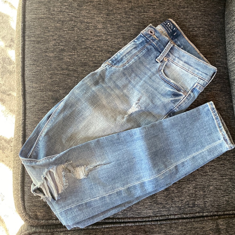 Brand new- Lucky Brand distressed skinny jeans